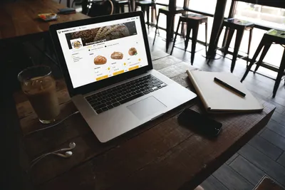 Treed toe tot de wereld van online bestellen en draag bij aan de sociale afstand met Bakeronline